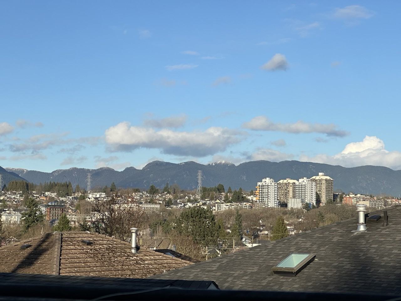 1212 Nootka Street - Photo 3 of 14