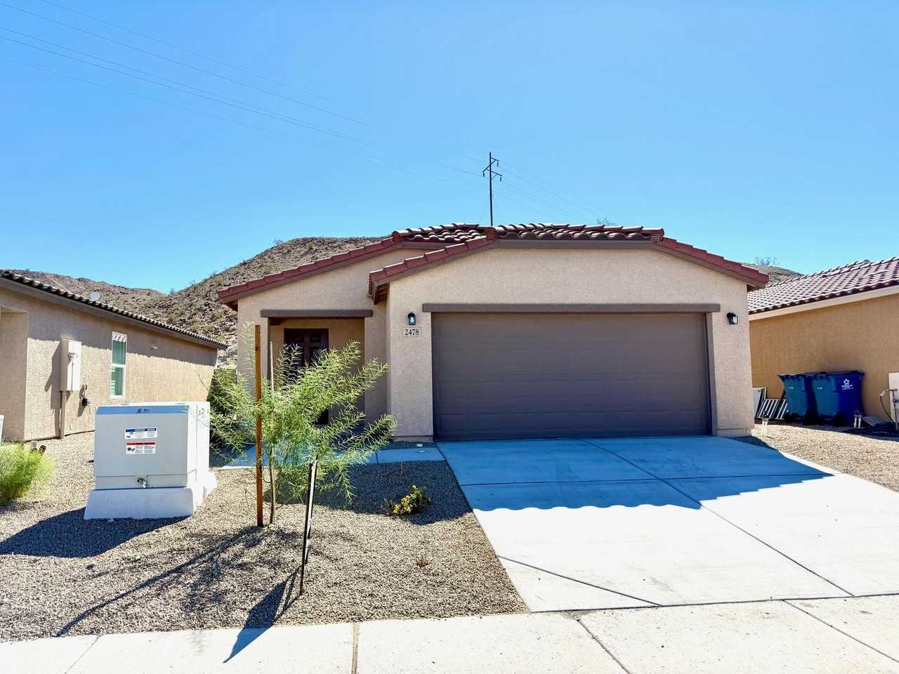 2478 Tapatio Dr - Photo 2 of 50