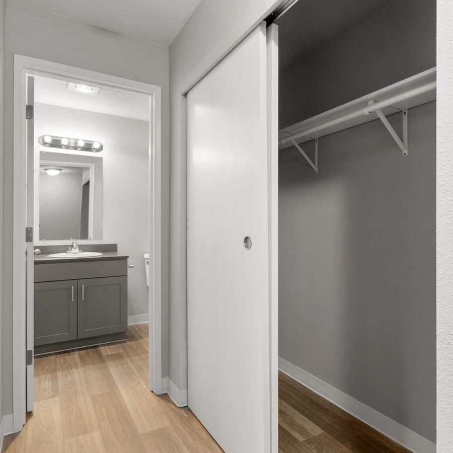 2136 S 272nd St - Photo 5 of 16