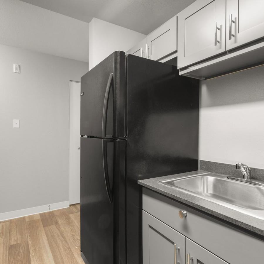 2136 S 272nd St - Photo 2 of 16