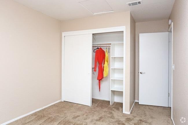 3400 Coffee Rd - Photo 4 of 38