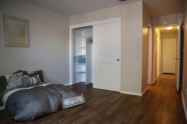 3400 Coffee Rd - Photo 5 of 38