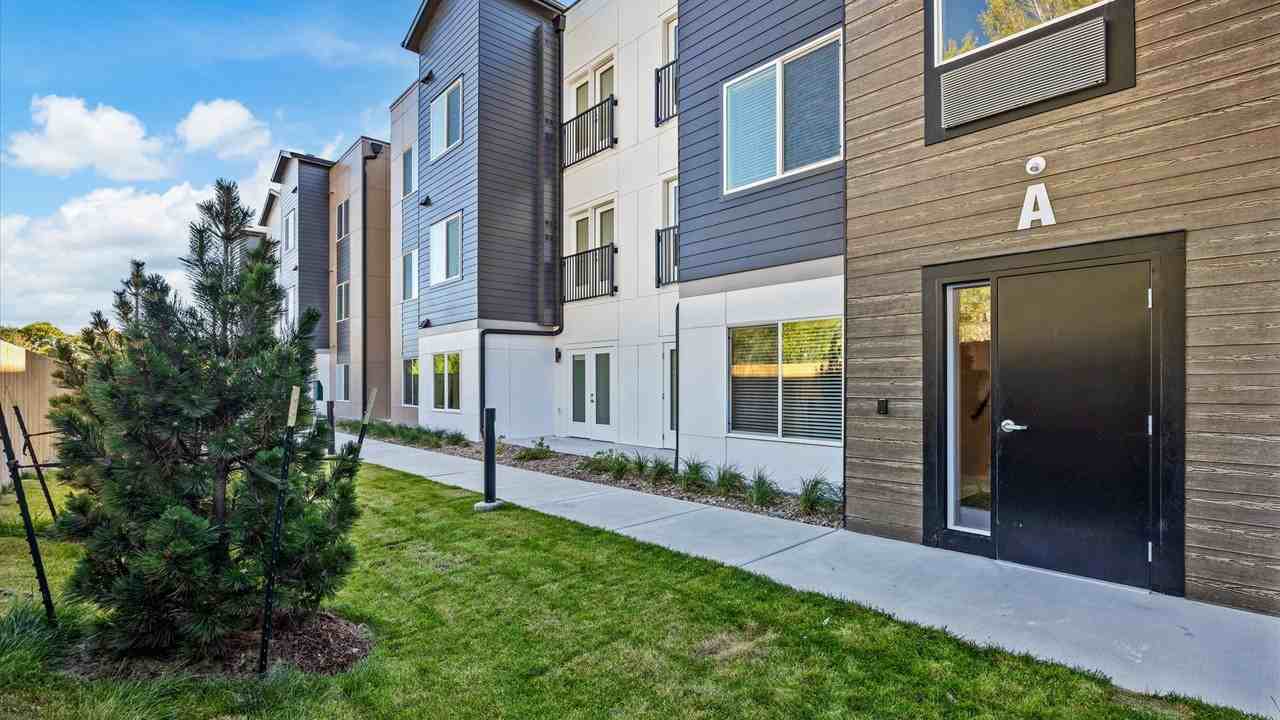 1260 Bookcliff Ave #C103 - Photo 4 of 14