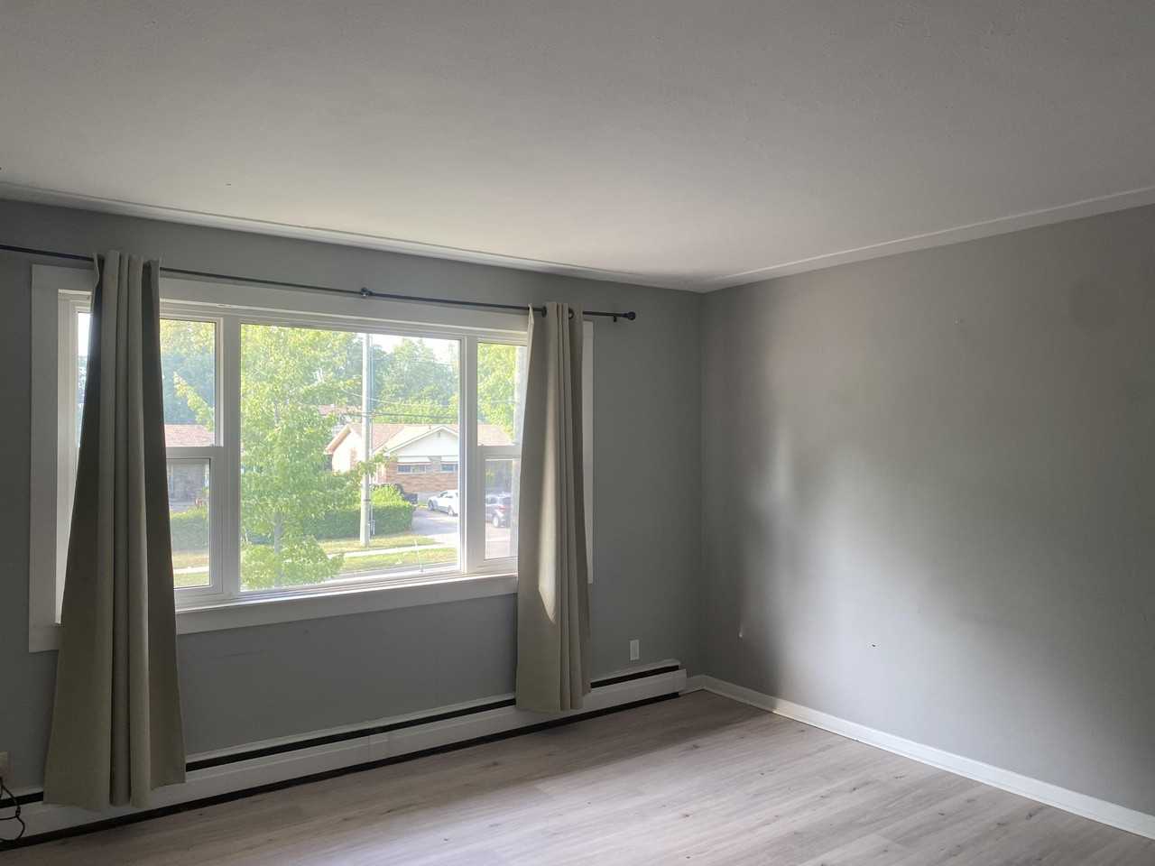 1889 Wavell St Uppr - Photo 2 of 6