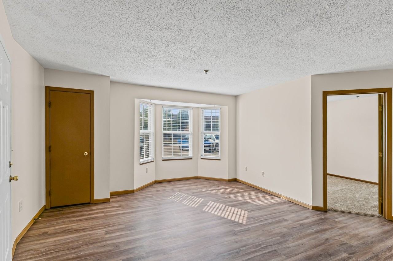 Briarwood II - Photo 4 of 33