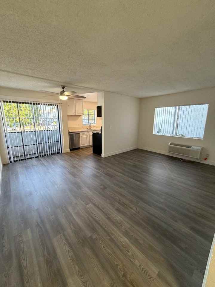 4124 Eagle Rock Blvd - Photo 3 of 46