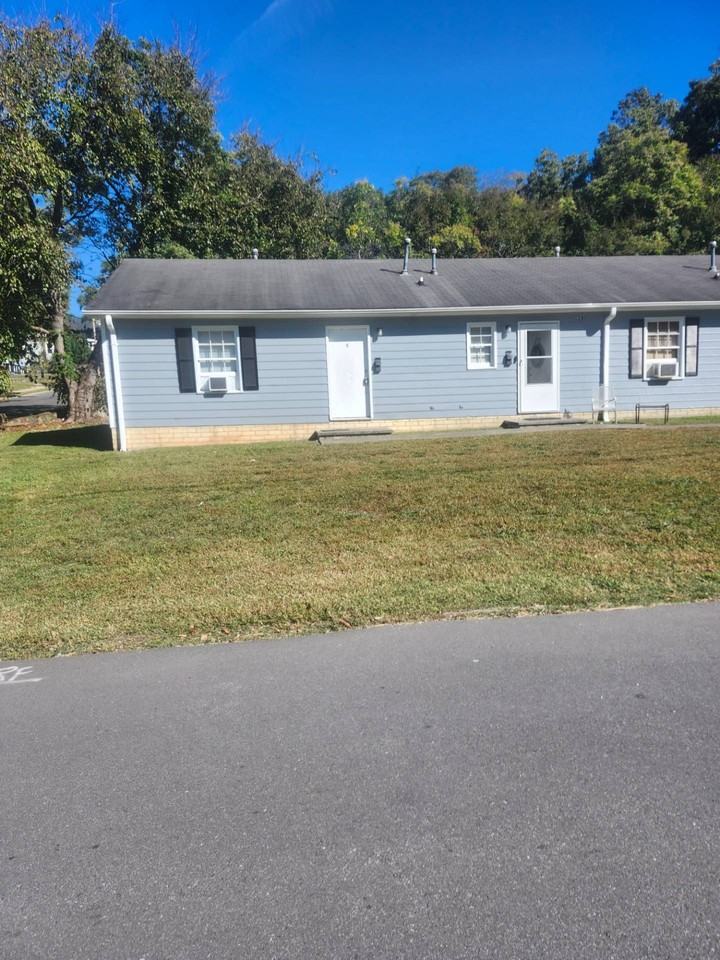 390 N King Street - Photo 5 of 5