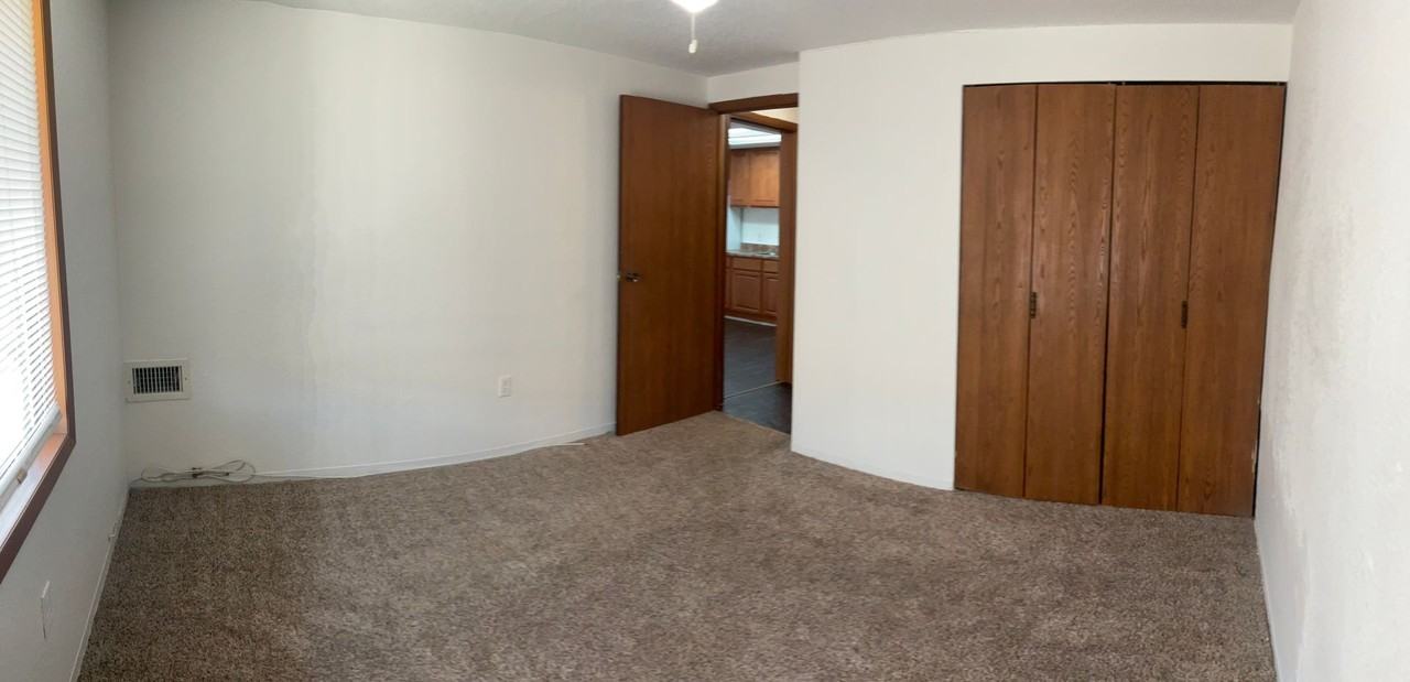 10023 South Nob Hill Circle - Photo 7 of 13