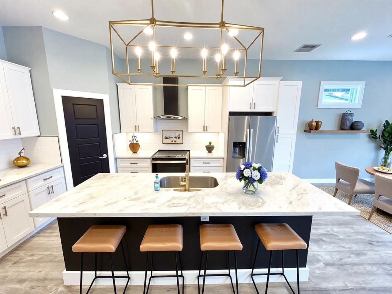 810 Martin Luther King Jr Drive - Photo 4 of 33