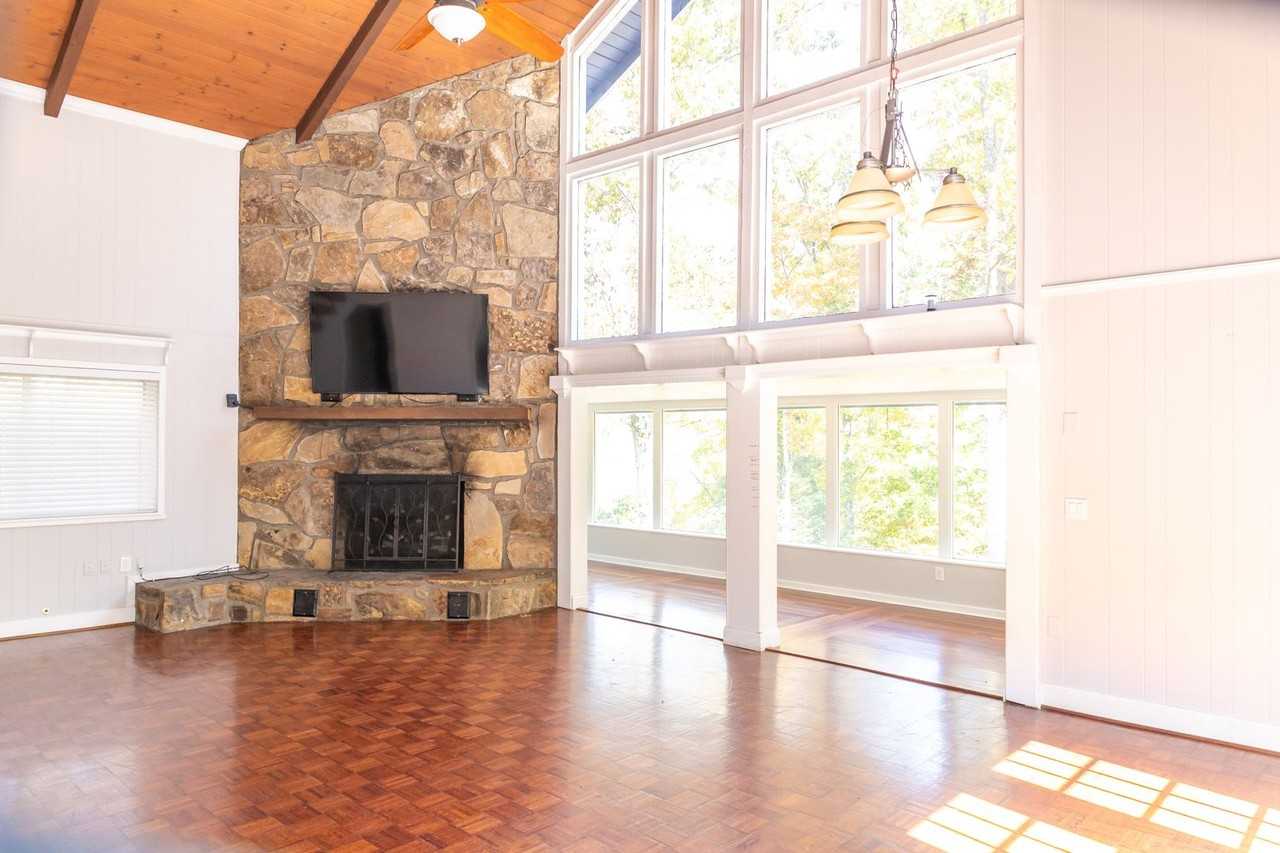 505 Adams Rd - Photo 4 of 38