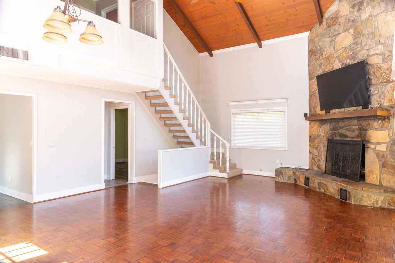 505 Adams Rd - Photo 5 of 38