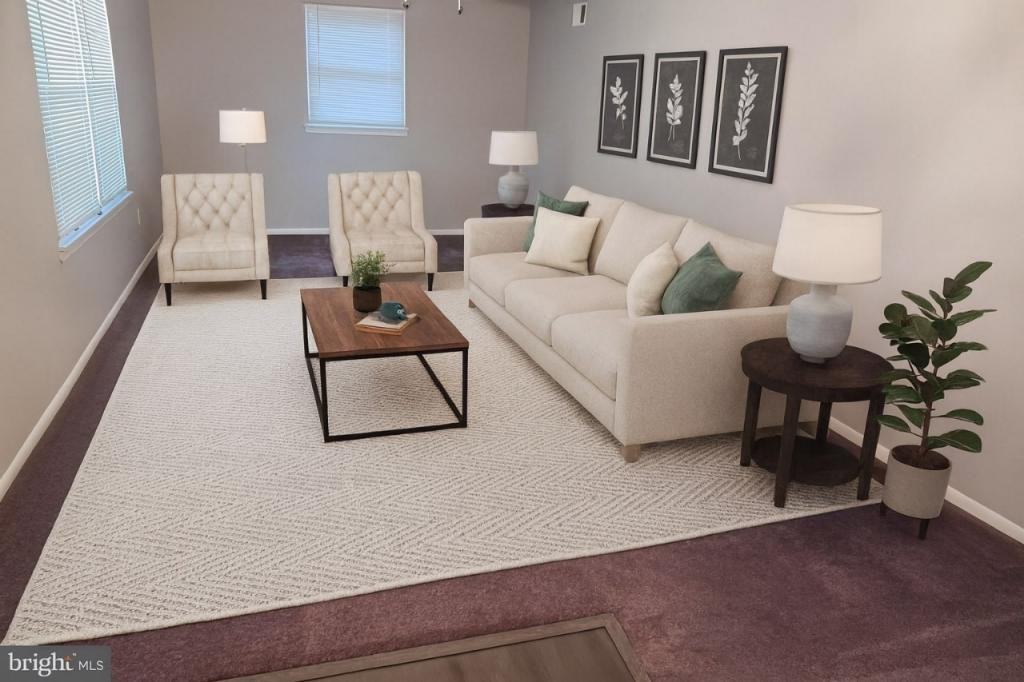 1001 Tyler Ct - Photo 6 of 23