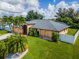 featured image of 2103 Se 8th Ave