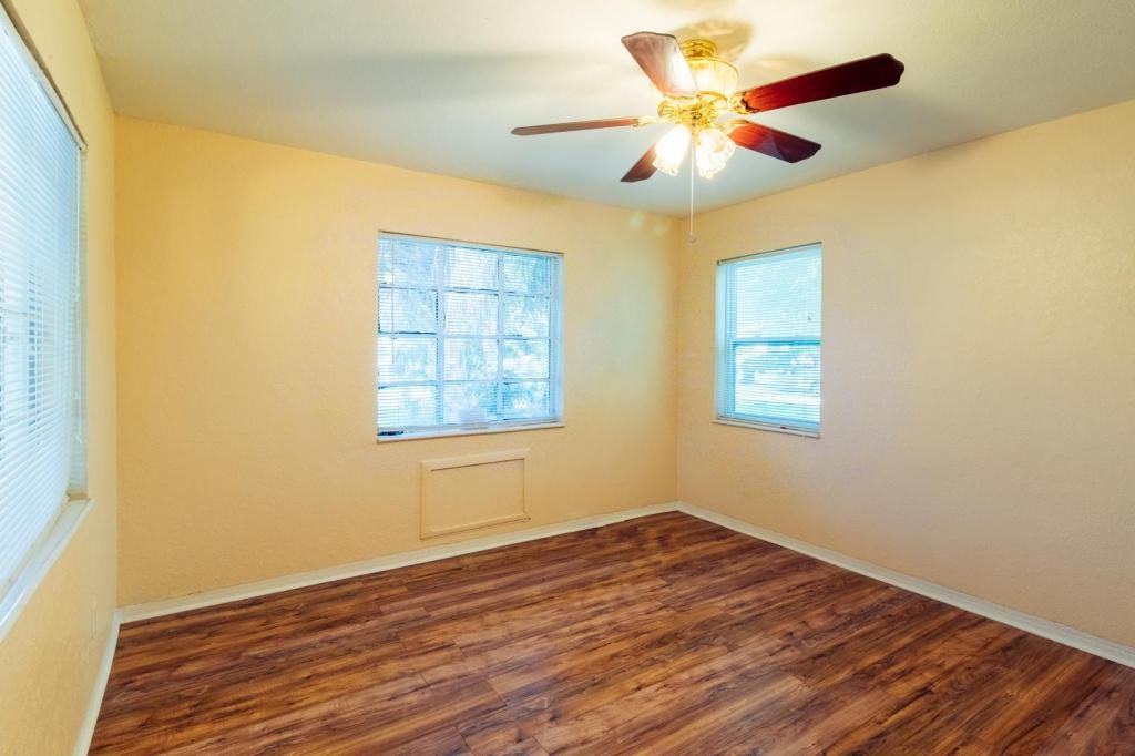 1744 Granville Ct S - Photo 4 of 27