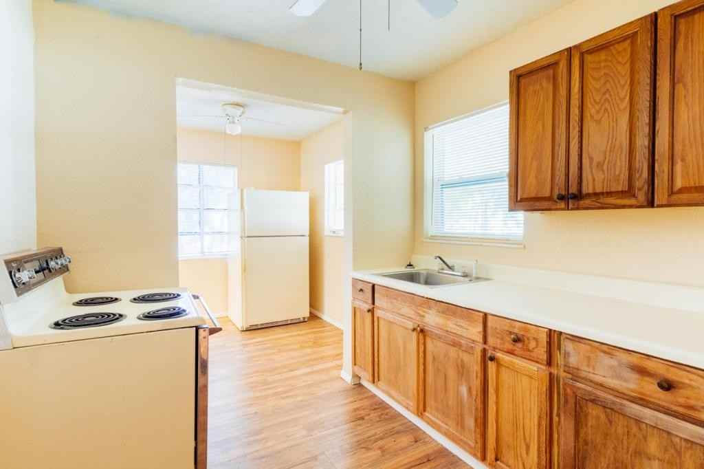 1744 Granville Ct S - Photo 6 of 27