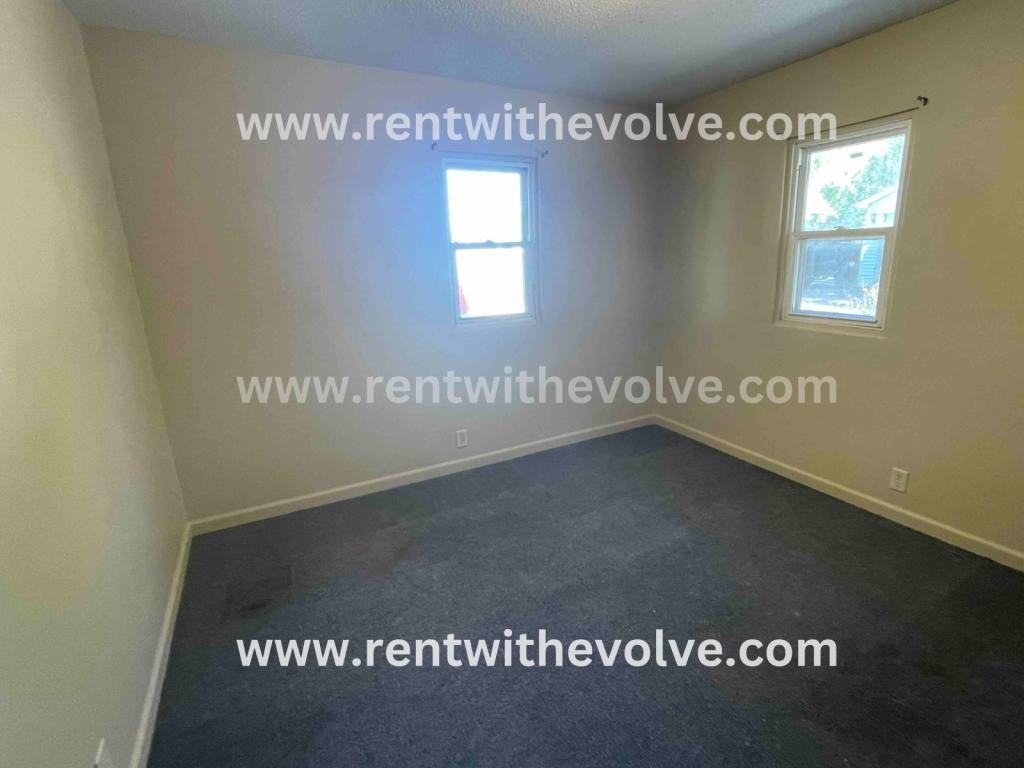 225 S Angle St - Photo 2 of 6