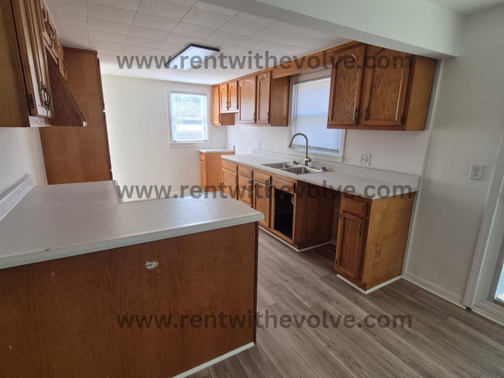 3425 S Dayton Ave - Photo 2 of 6