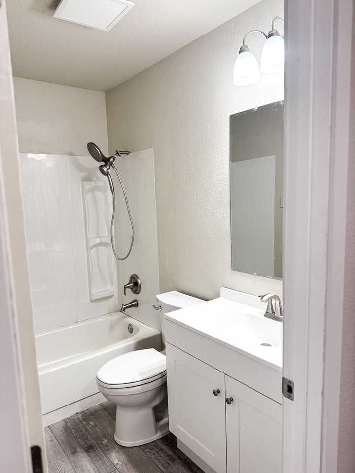 The Pines - Photo 6 of 15