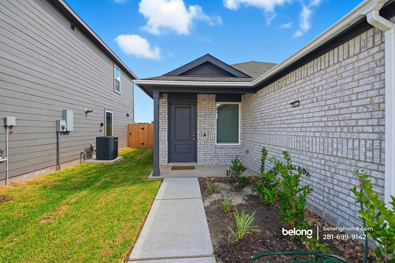 10814 Red Orchid Dr - Photo 2 of 32