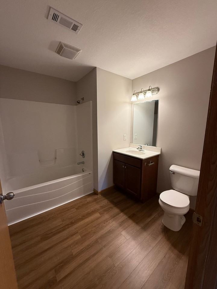 837 Christine Dr - Photo 2 of 9