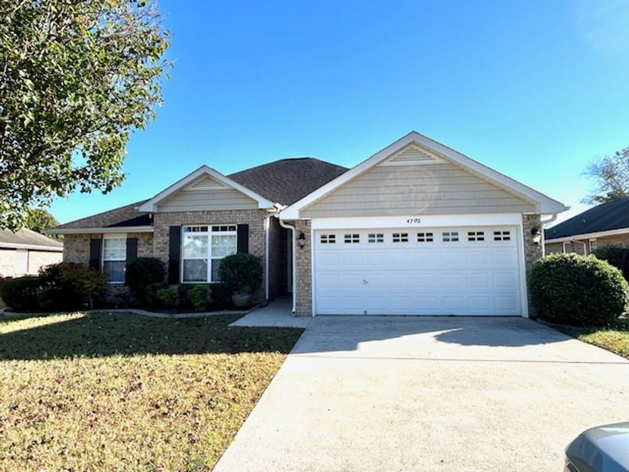 4702 Carrington Boulevard - Photo 2 of 27