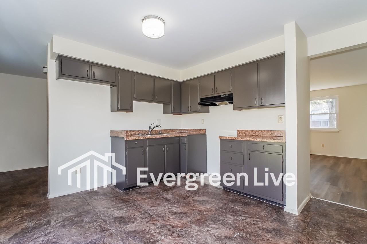 6319 Taylorsville Rd - Photo 6 of 16