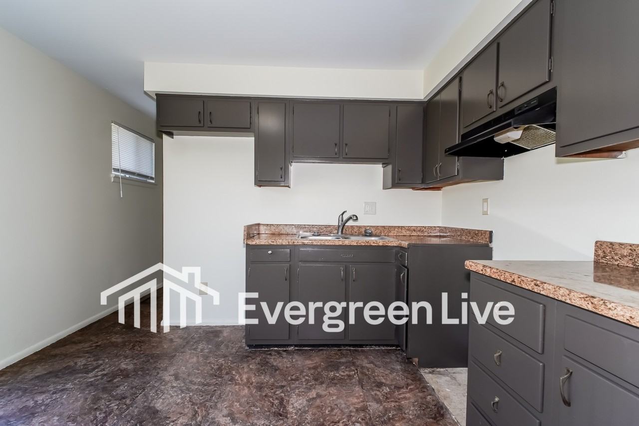 6319 Taylorsville Rd - Photo 7 of 16