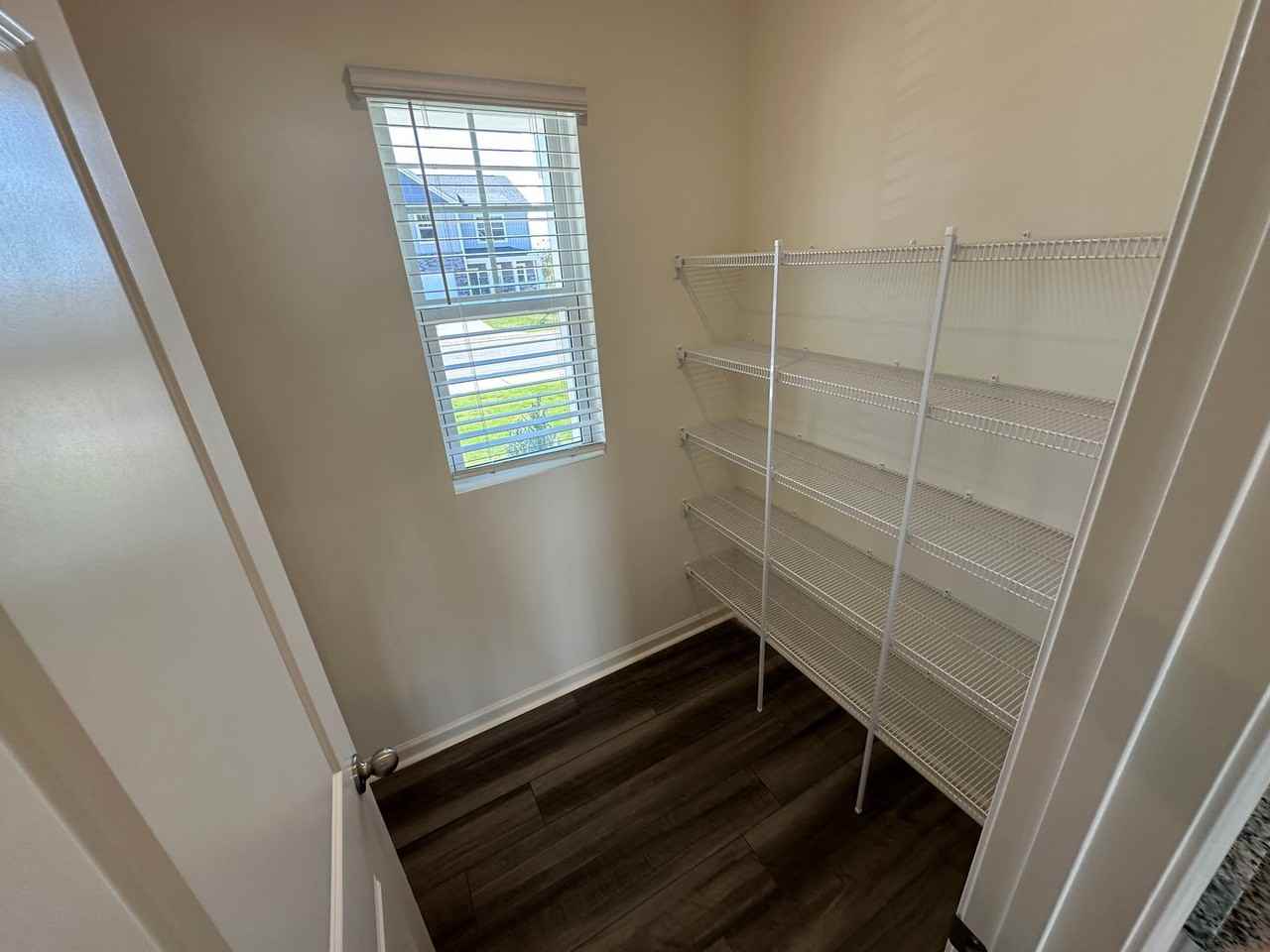 379 Shiloh Way - Photo 7 of 30