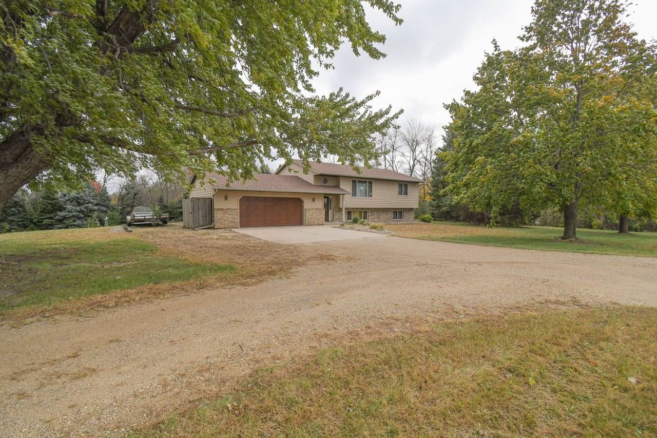 26118 467th Ave - Photo 3 of 50