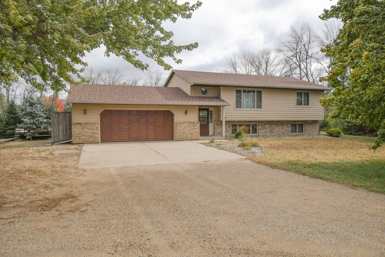 26118 467th Ave - Photo 5 of 50