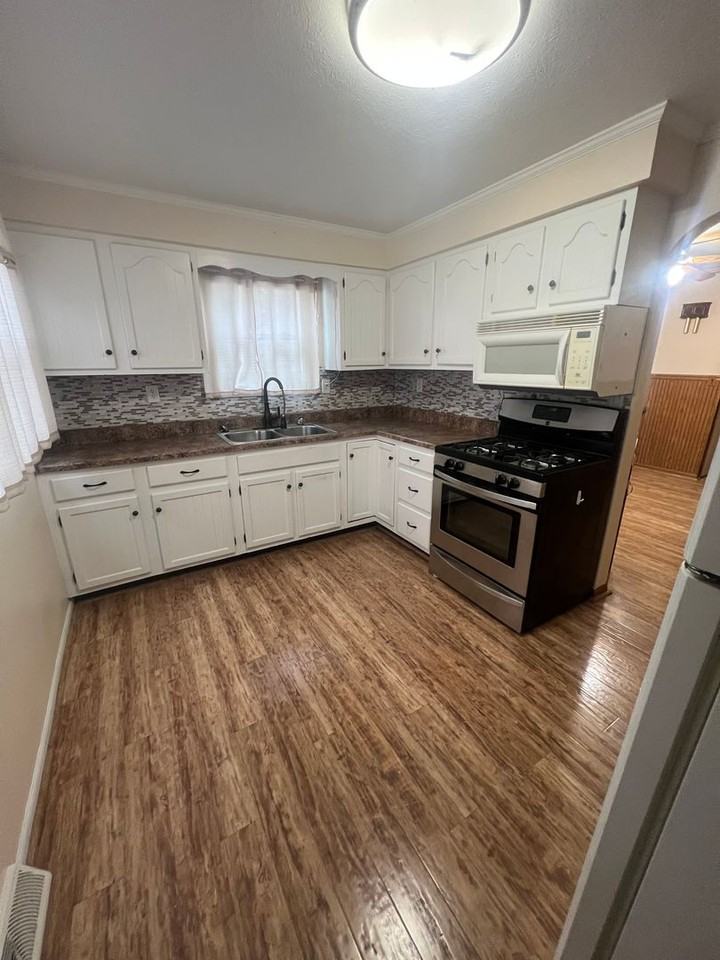 2001 E Watch Ave - Photo 4 of 10