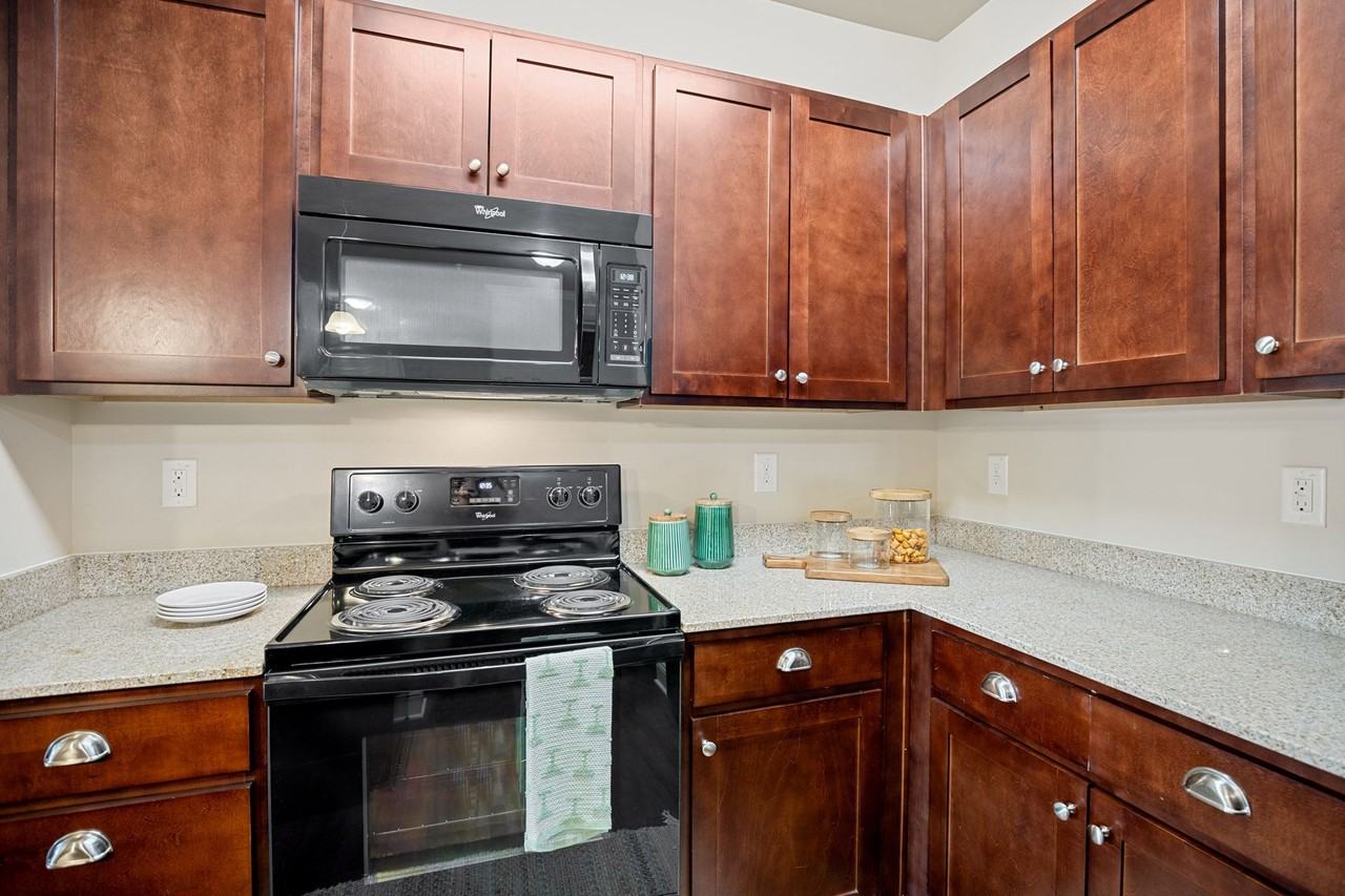 Amelia Station - Photo 4 of 58