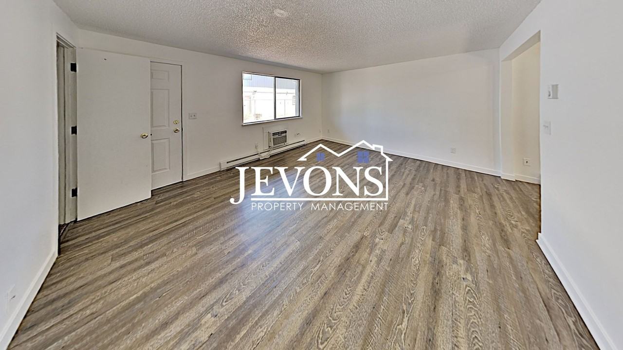 1208 Willow St Yakima, WA 98902 - Photo 2 of 27