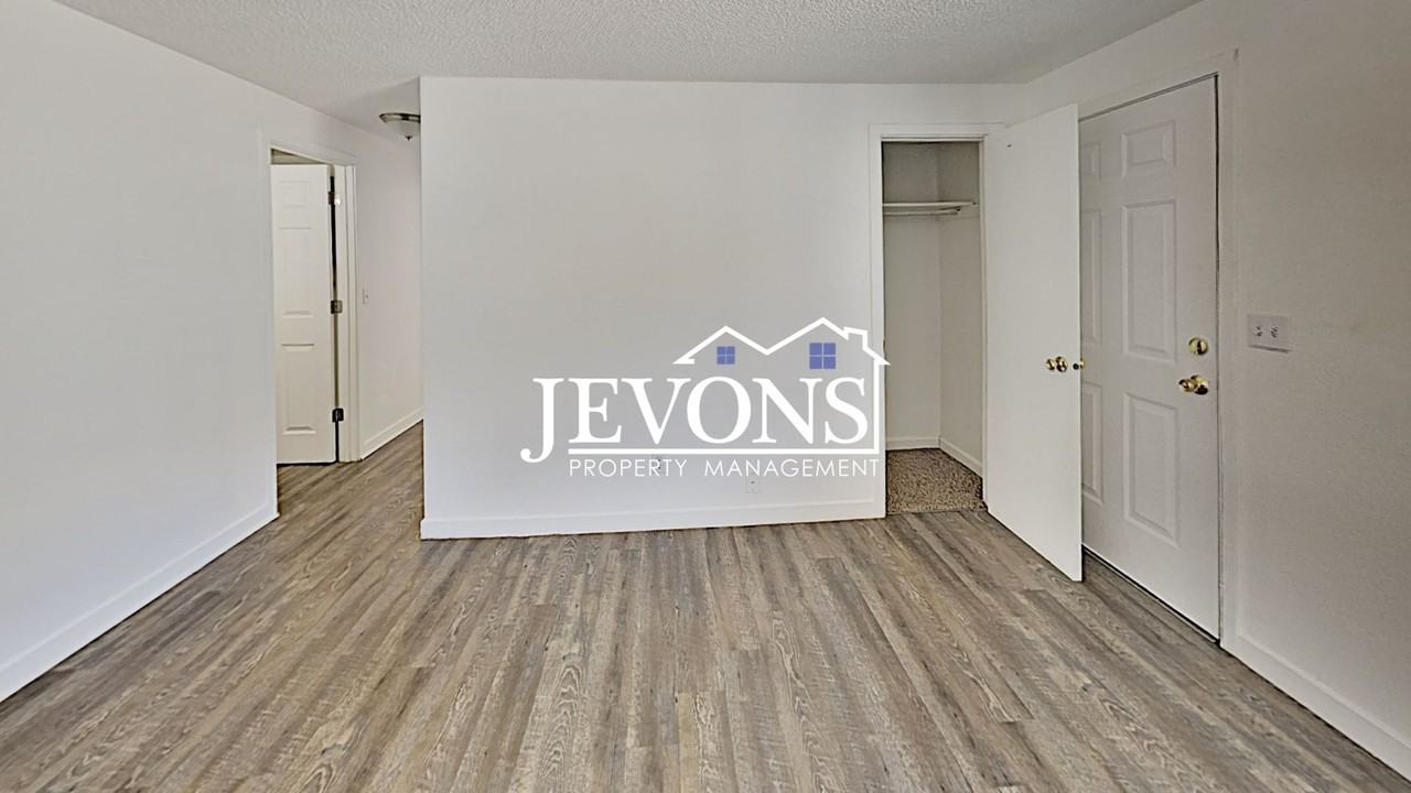 1208 Willow St Yakima, WA 98902 - Photo 4 of 27