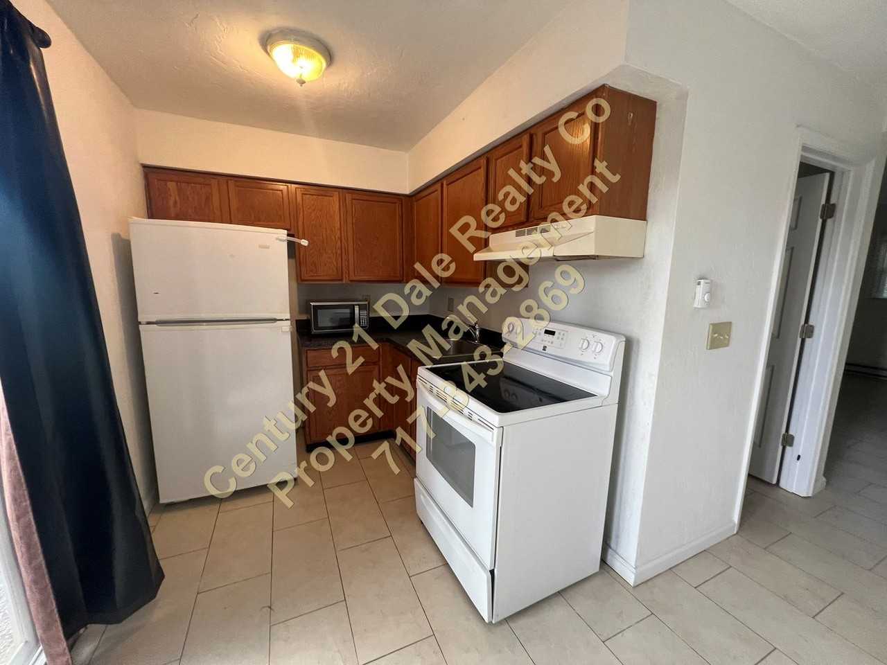 374 E King St - Photo 3 of 13