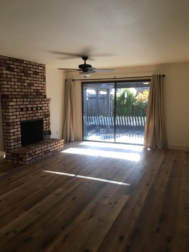 240 Albert Ct - Photo 3 of 12