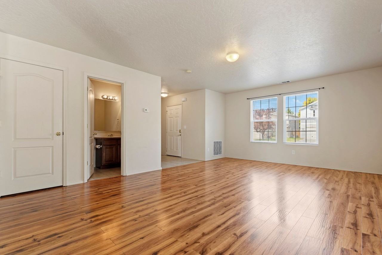 9483 W Weir Hollis Dr - Photo 2 of 22