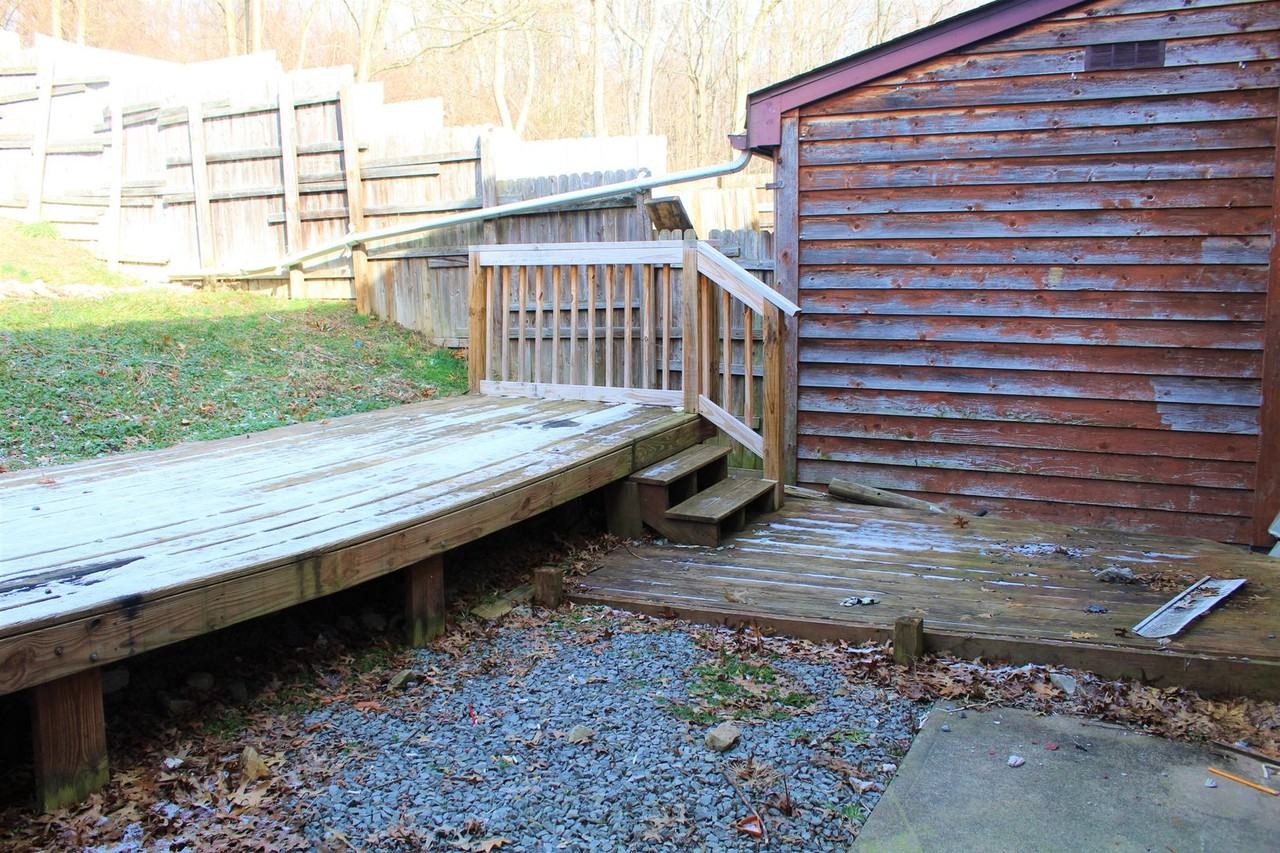 27 Marcus Dr - Photo 5 of 17