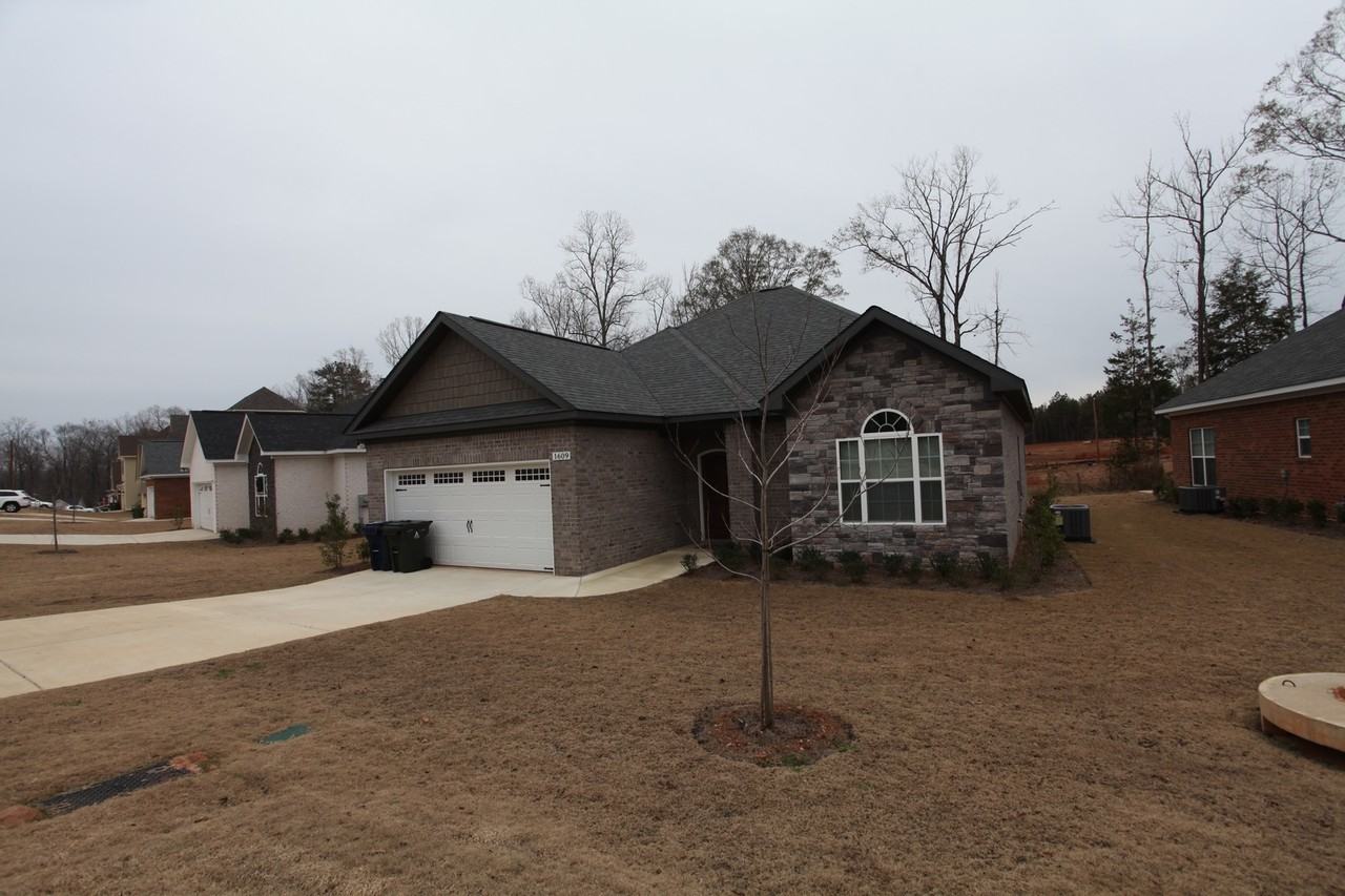 1609 N Camden Dr - Photo 2 of 22