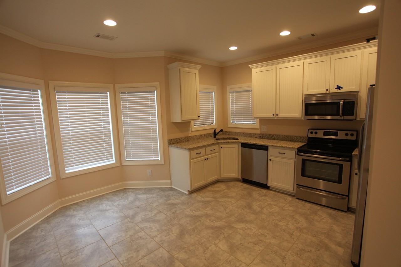 1609 N Camden Dr - Photo 6 of 22