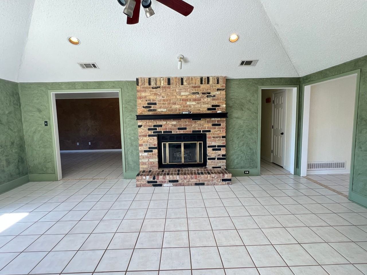 2312 Blue Cypress Dr - Photo 6 of 50