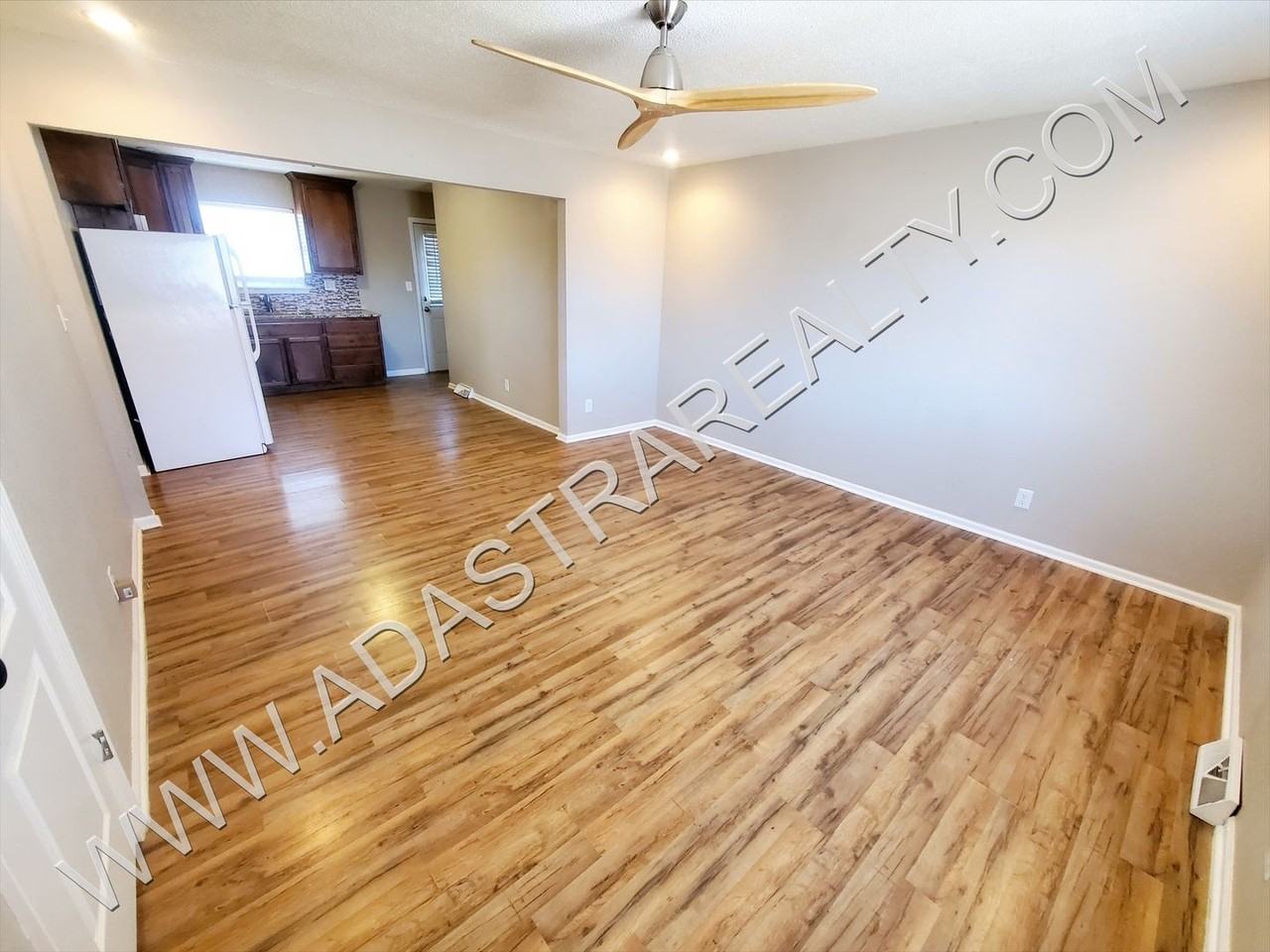 3142 N 61st St - Photo 3 of 20