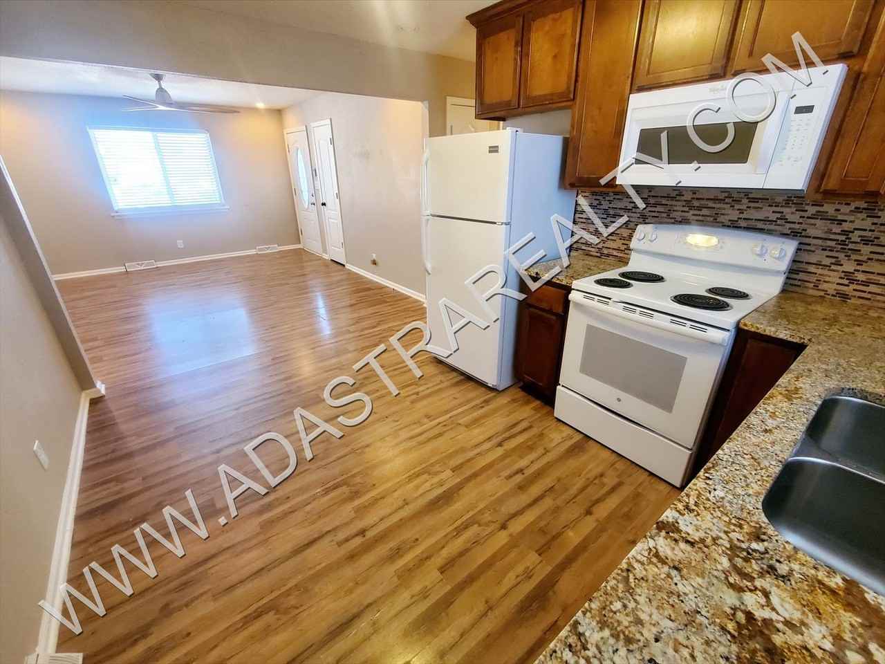 3142 N 61st St - Photo 5 of 20