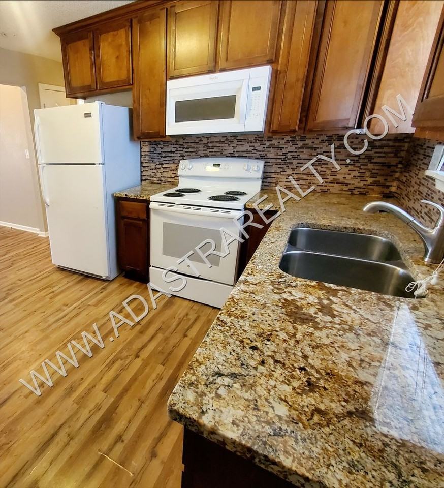 3142 N 61st St - Photo 6 of 20