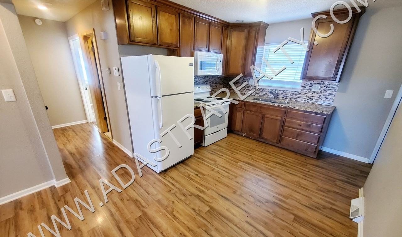 3142 N 61st St - Photo 7 of 20