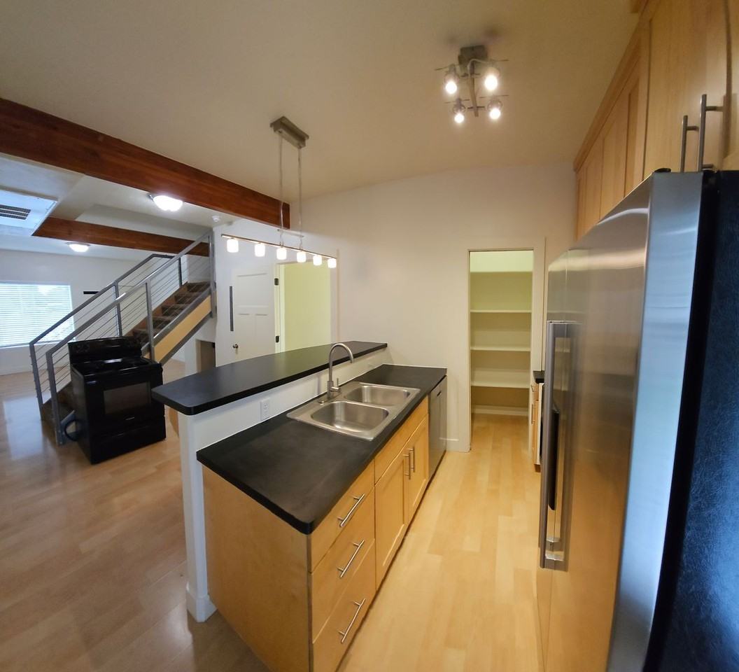 446 W 6th S #504 - Photo 2 of 15