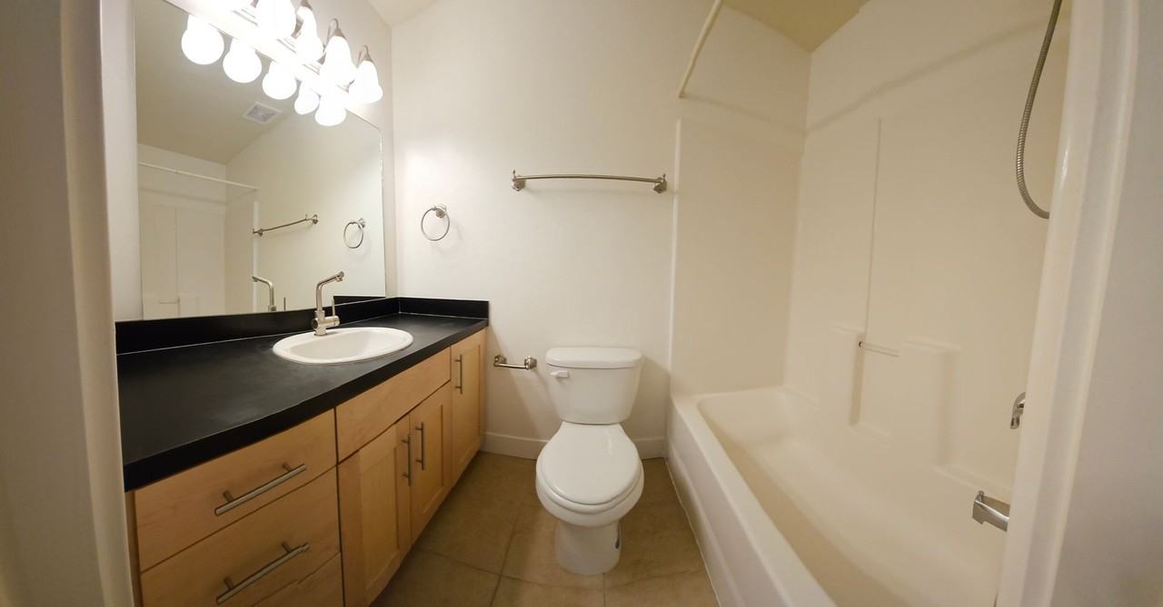 446 W 6th S #504 - Photo 5 of 15