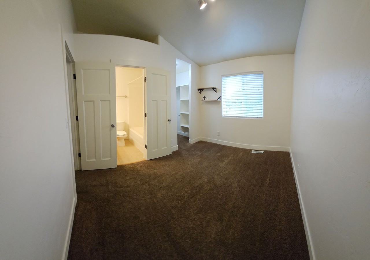 446 W 6th S #504 - Photo 7 of 15