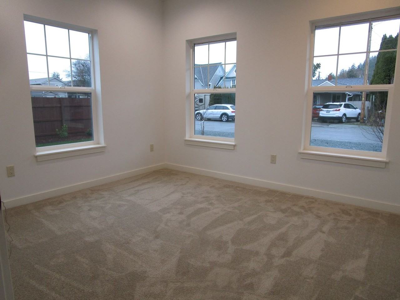 524 E Hazel Ave - Photo 5 of 14