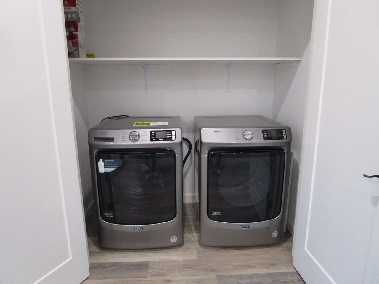 524 E Hazel Ave - Photo 6 of 14